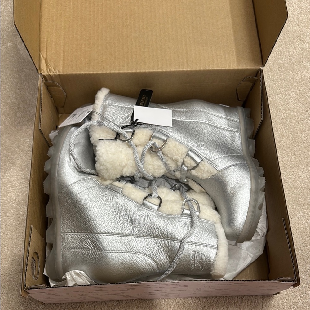 Sorel Disney X Sorel Joan of Artic Wedge II Pure Silver